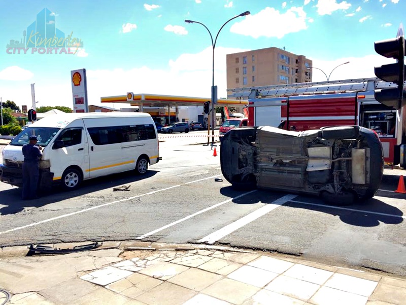 Taxi Flips SUV c/o Bultfontein & Angel Street Taxi Flips SUV c/o Bultfontein & Angel Street
